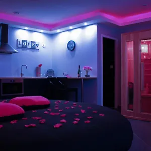 Nuit Vip Sauna Privatif Hotel del amor Le Rove