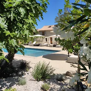 Les Champs De Provence Bed and breakfast